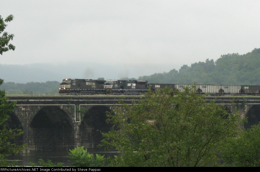 Train over Rockville bridge